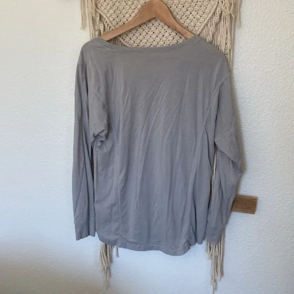 Patagonia Women's Gray Long Sleeve Top - Picture 5 of 5